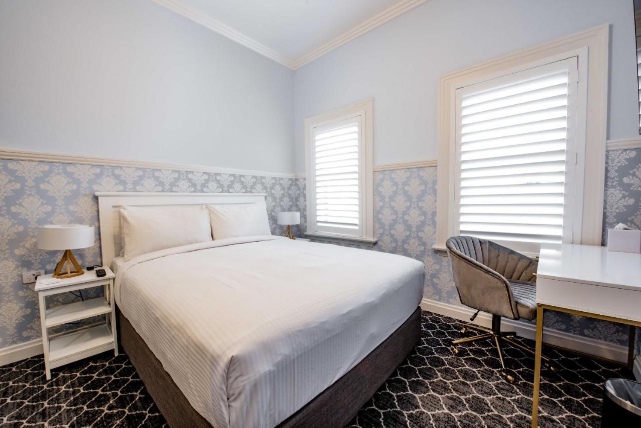 Bankstown Hotel Екстер'єр фото