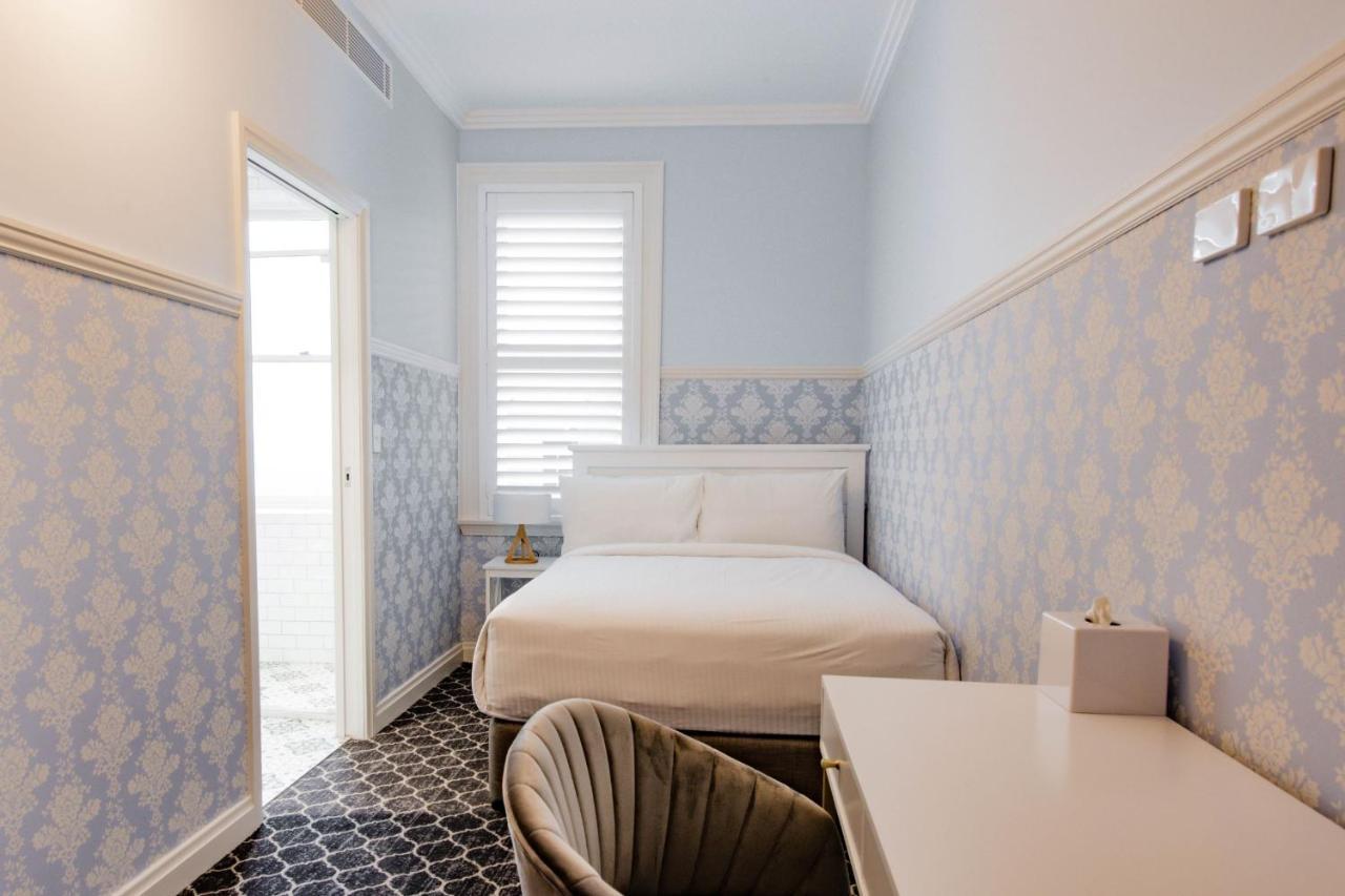 Bankstown Hotel Екстер'єр фото