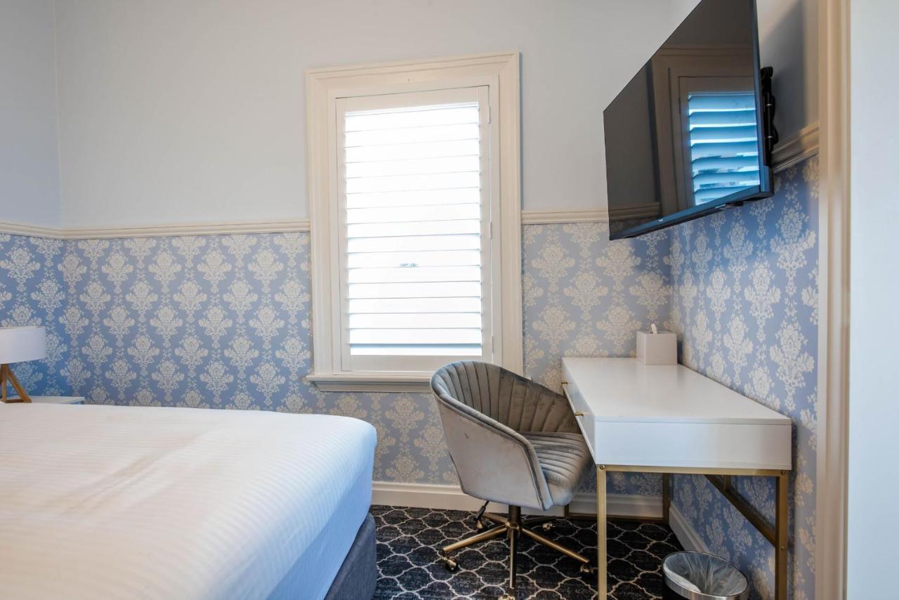 Bankstown Hotel Екстер'єр фото