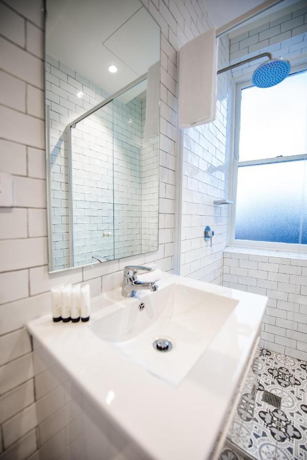 Bankstown Hotel Екстер'єр фото